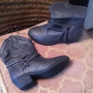 Mudd boots